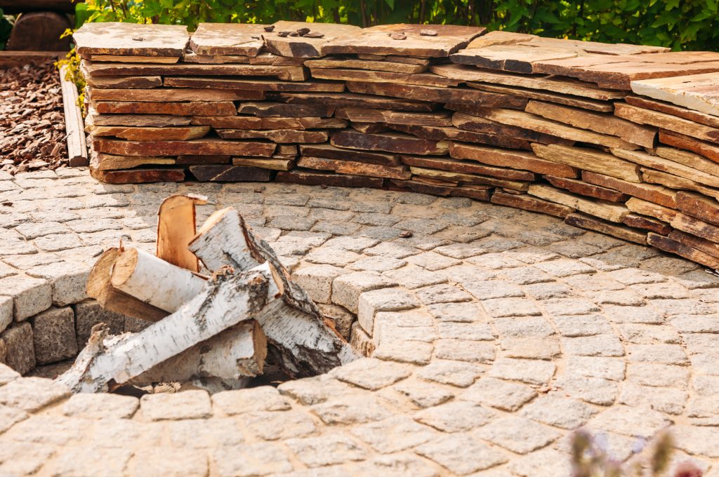 how to build a fire pit in the ground